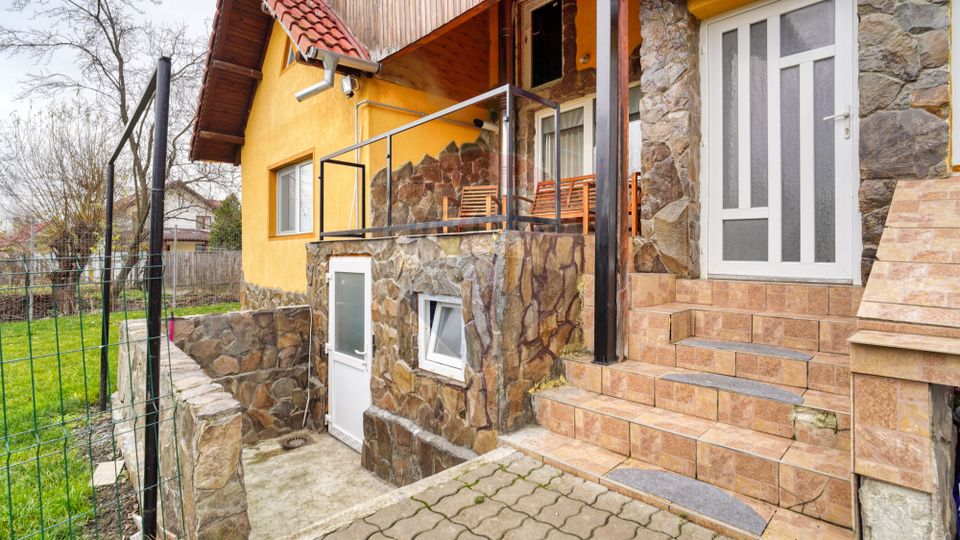 Renovated House with Land 1830 sqm in Prejmer!