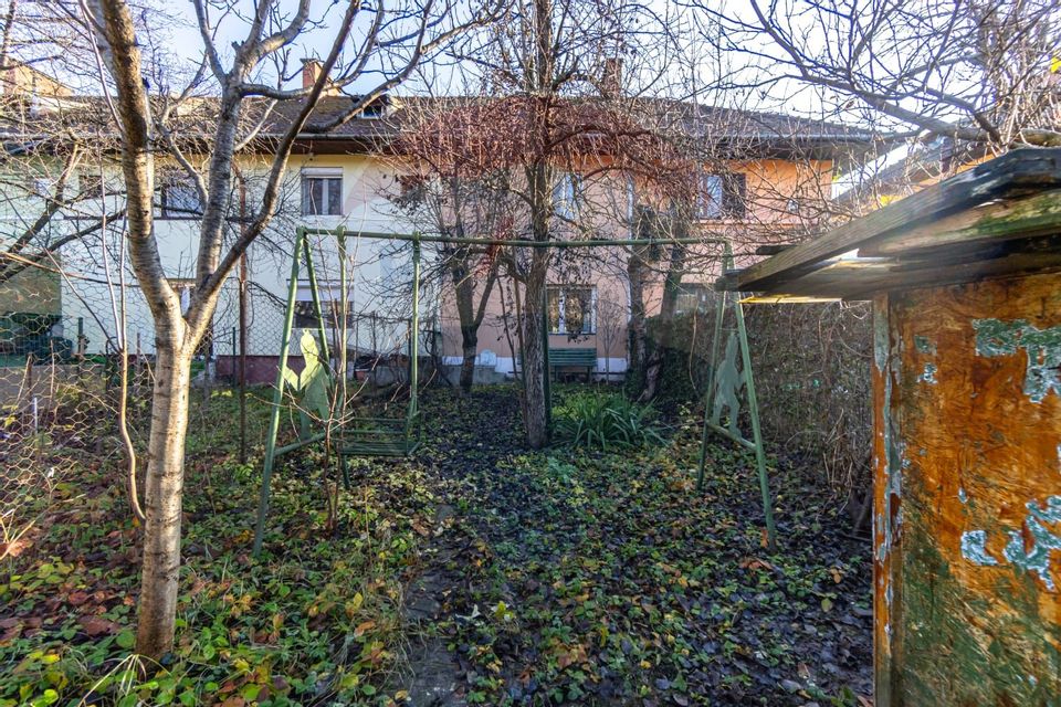 Casă "insiruita" 3 camere D+P+1+ pod/  str Forjei  - Brasov