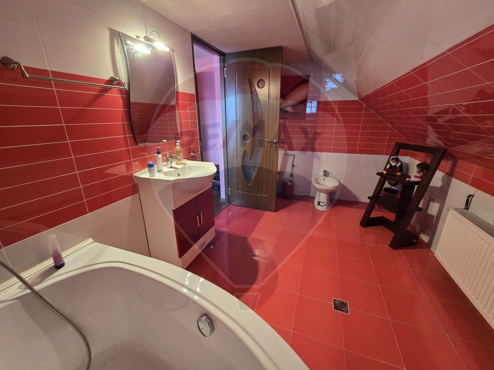 12 room House / Villa for sale, Central area
