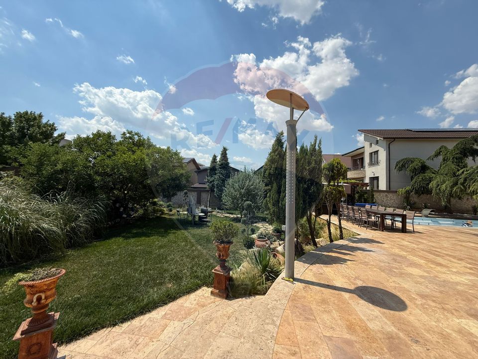 Vila cu piscina si teren 2350mp de vanzare in Mamaia Sat