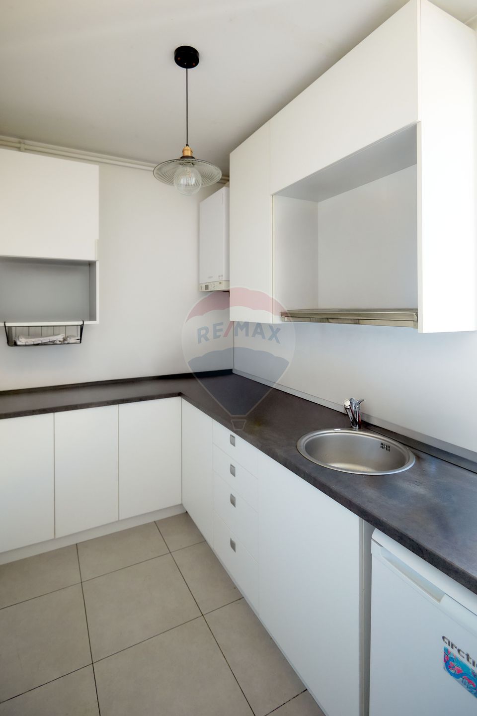 4 room Apartment for sale, Central area