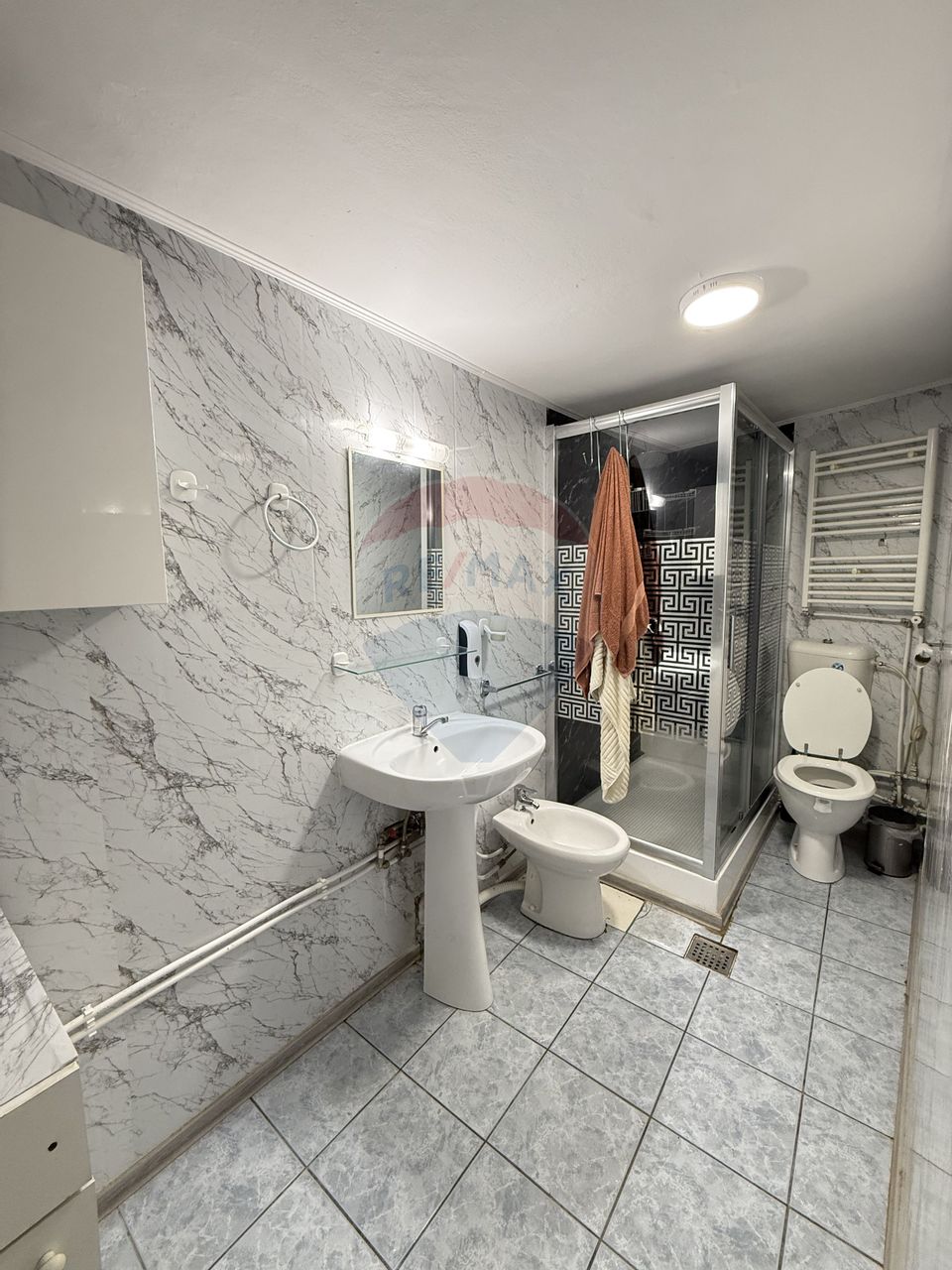 Casă în zona Tineretului