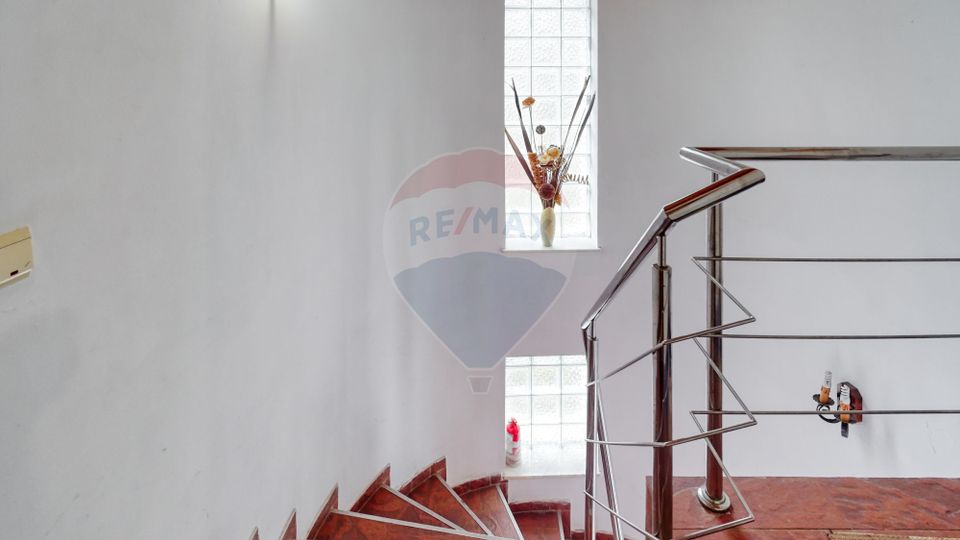 Vilă de vânzare în Predeal – vedere panoramică către pârtia de schi