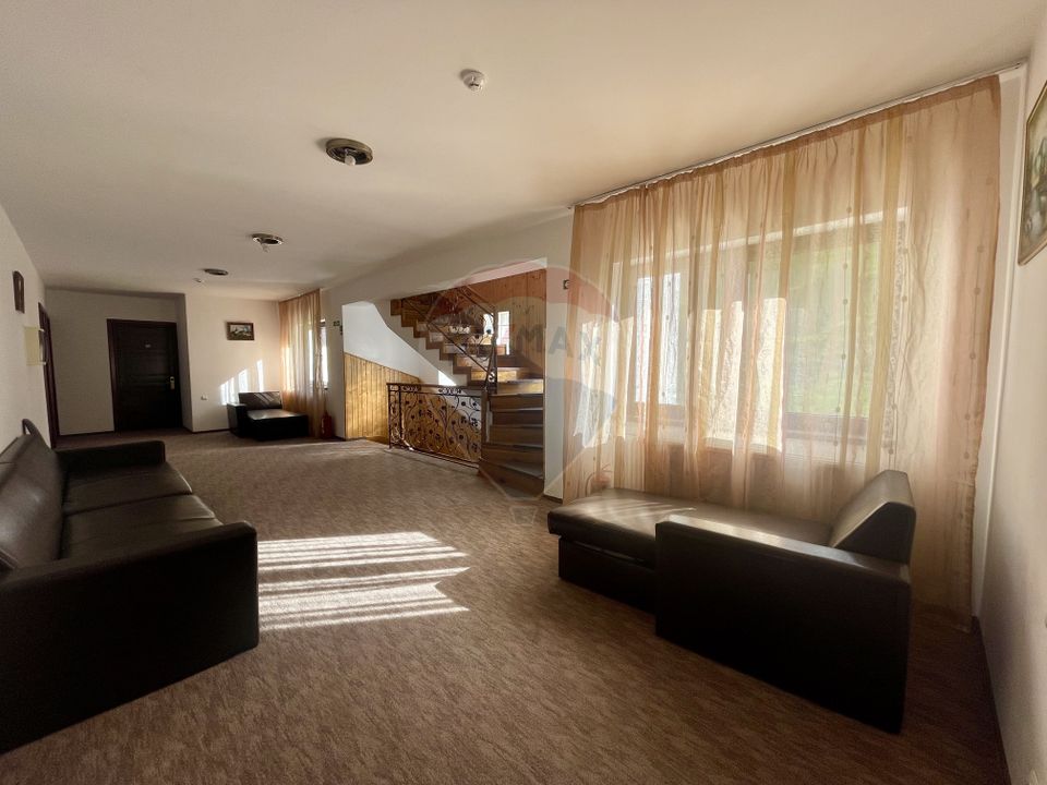 20 room Hotel / Pension for sale, Central area