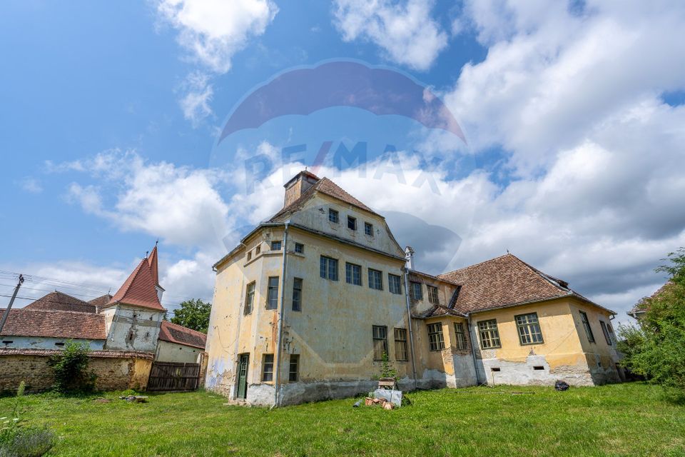 Fostă școală săsească semnată de Fritz Balthes – Bruiu, Sibiu