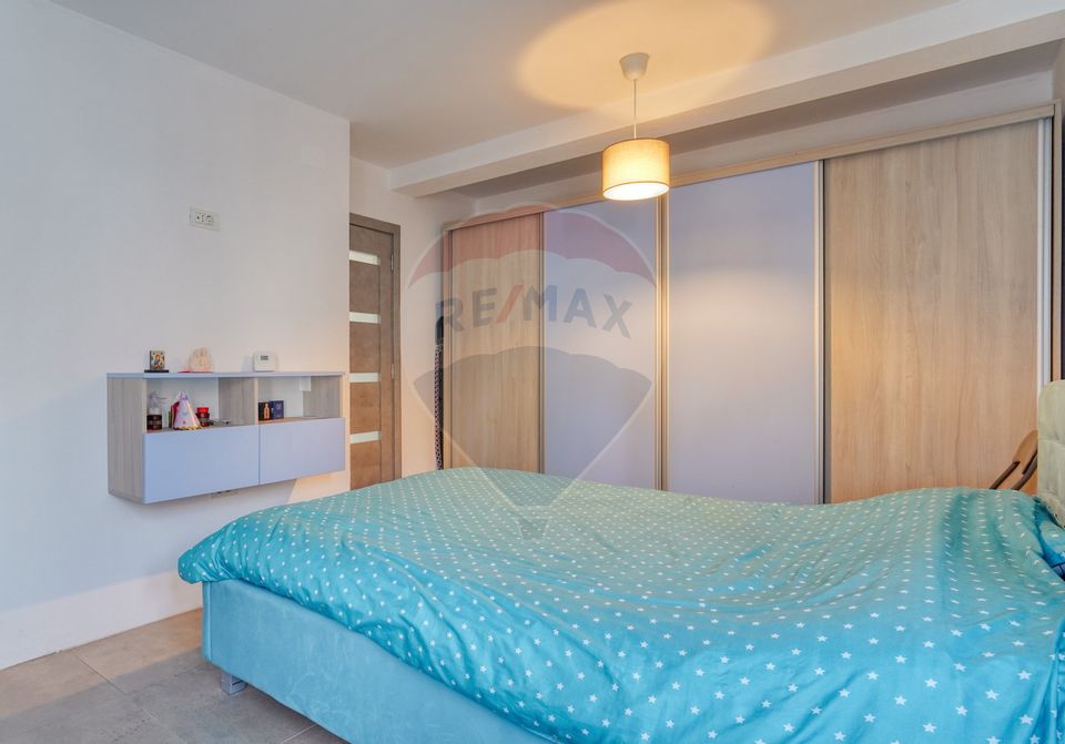 5 room House / Villa for sale, Est area