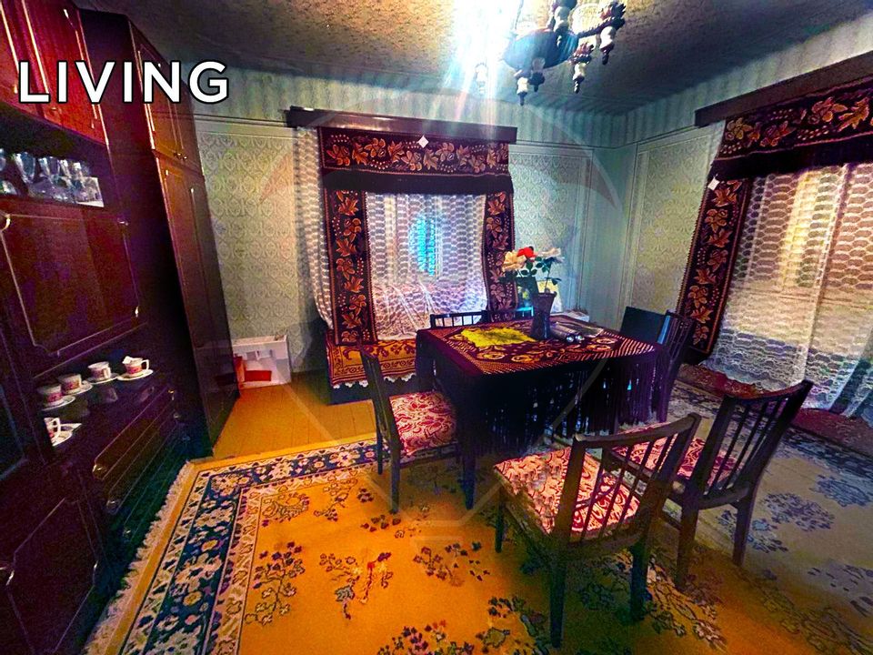 Casă din caramida cu 4 camere de vânzare in Bucumi MM langa DN