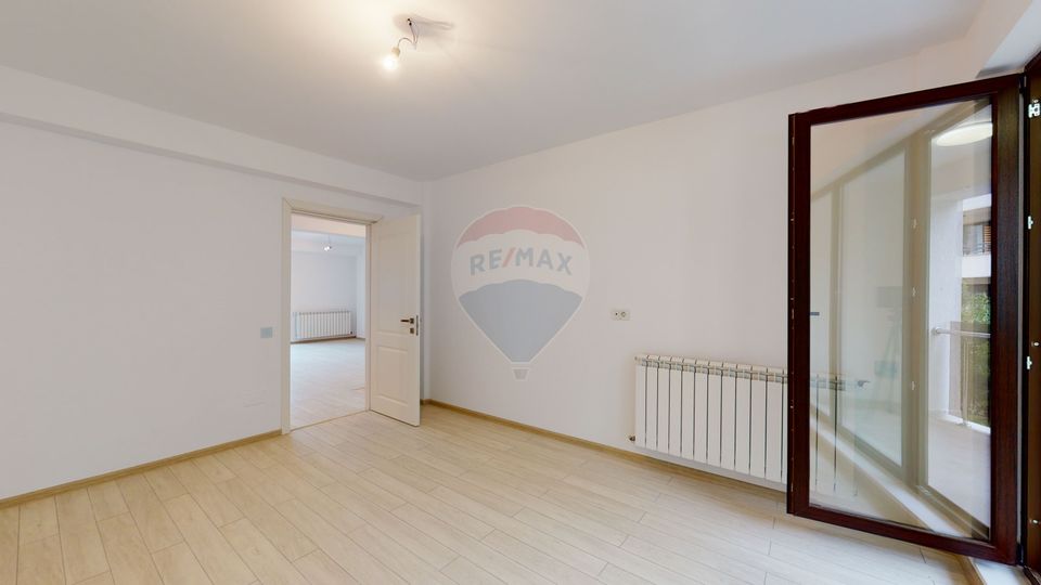 2-room apartment for sale in the area of Unirii Boulevard / Decebal