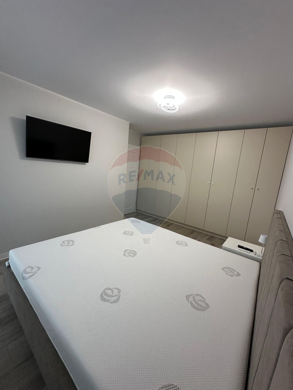 CASA DE LUX  4 CAMERE DE INCHIRIAT SELIMBAR