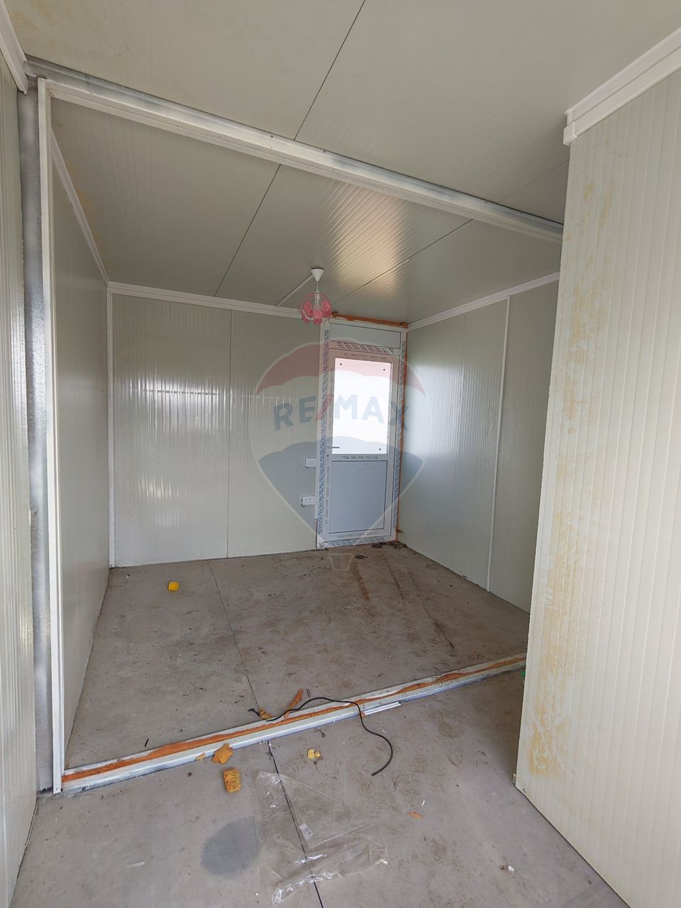 P+1, 100 mp utili, teren 960 mp, Sărbătoare – la 14 km de Craiova