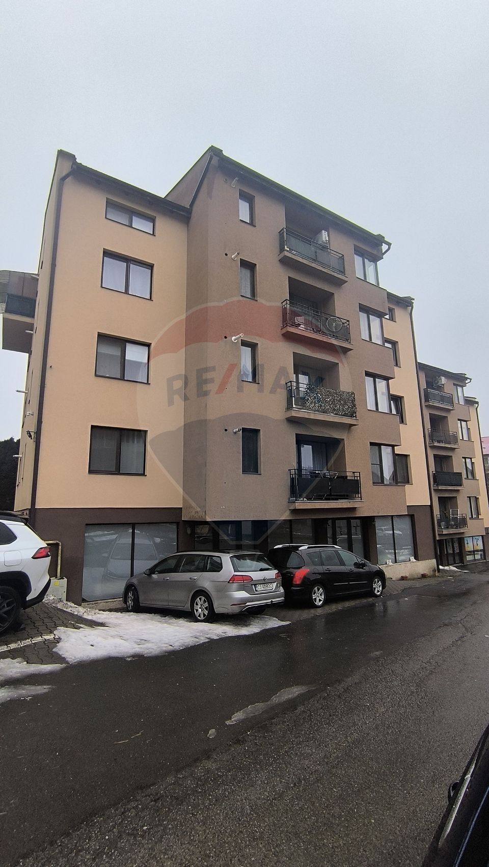 163.73sq.m Commercial Space for sale