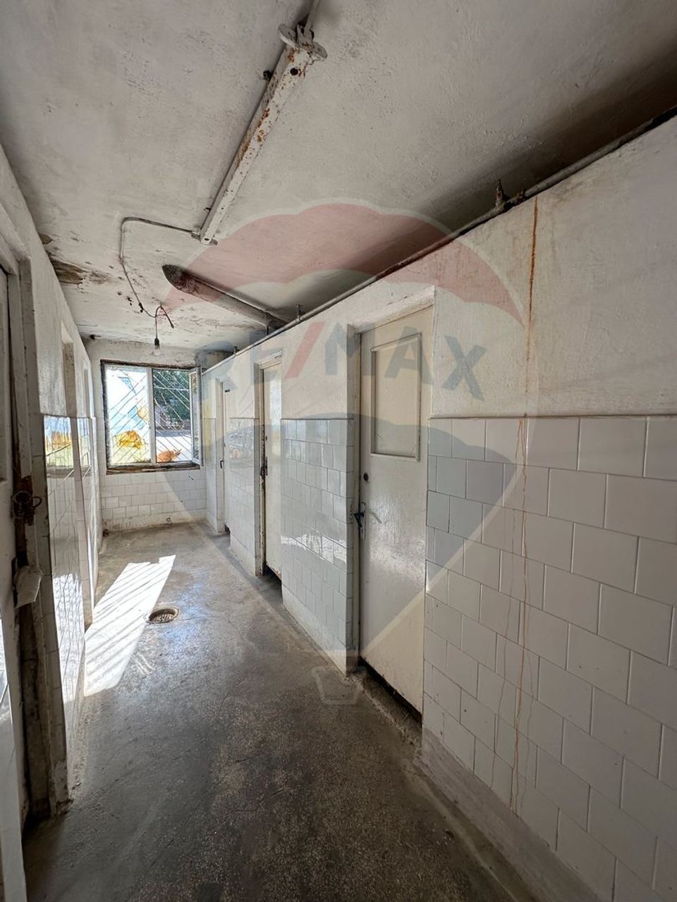 2,650sq.m Commercial Space for sale, Sud area