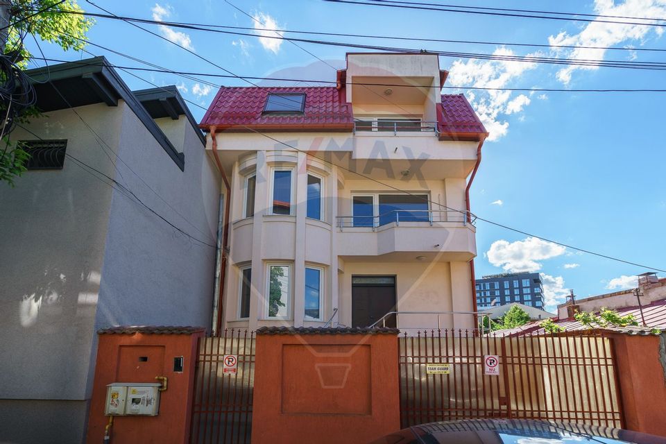11 room House / Villa for sale, Barbu Vacarescu area