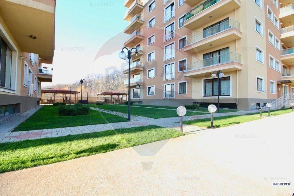Apartament cu 3 camere de vanzare, langa padure, piscina, loc de joaca