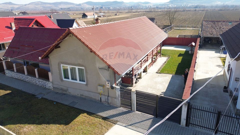 4 room House / Villa for sale
