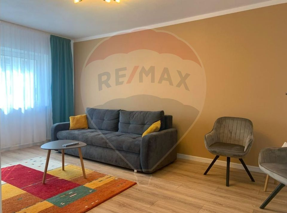 Apartament 3 camere - Vanzare- Centrul orasului