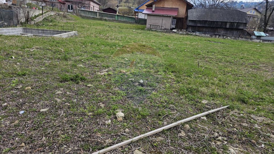 Land 1,520sqm Hangu / Strada Principala