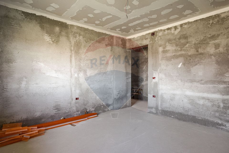 Casa de vanzare Frumuseni ,2 fronturi stradale.