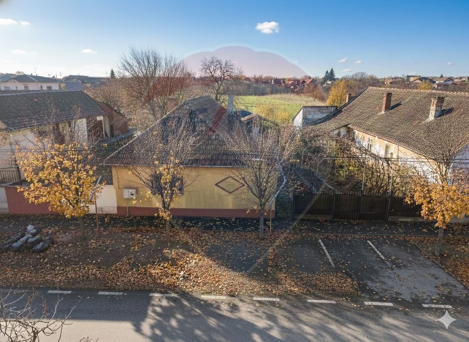 Teren generos cu o casă locuibilă în Timișoara, cartier Freidorf