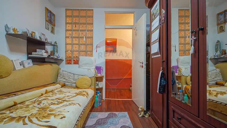 !! VANDUT !!  Apartament cu 3 camere în cartierul Răcădău