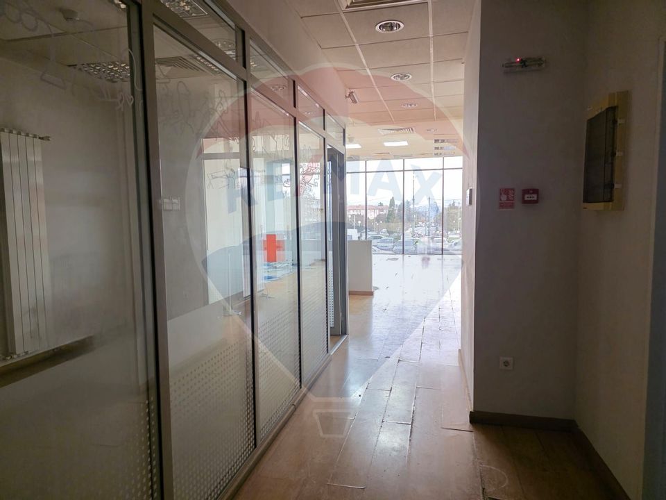 Spatiu comercial de inchiriat in zona centrala a mun Onesti