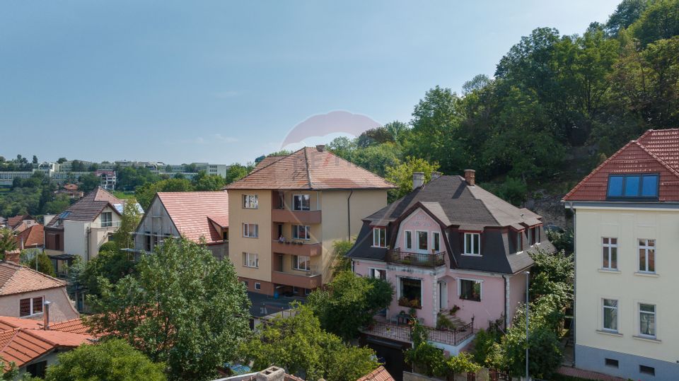 5 room Apartment for sale, Central area