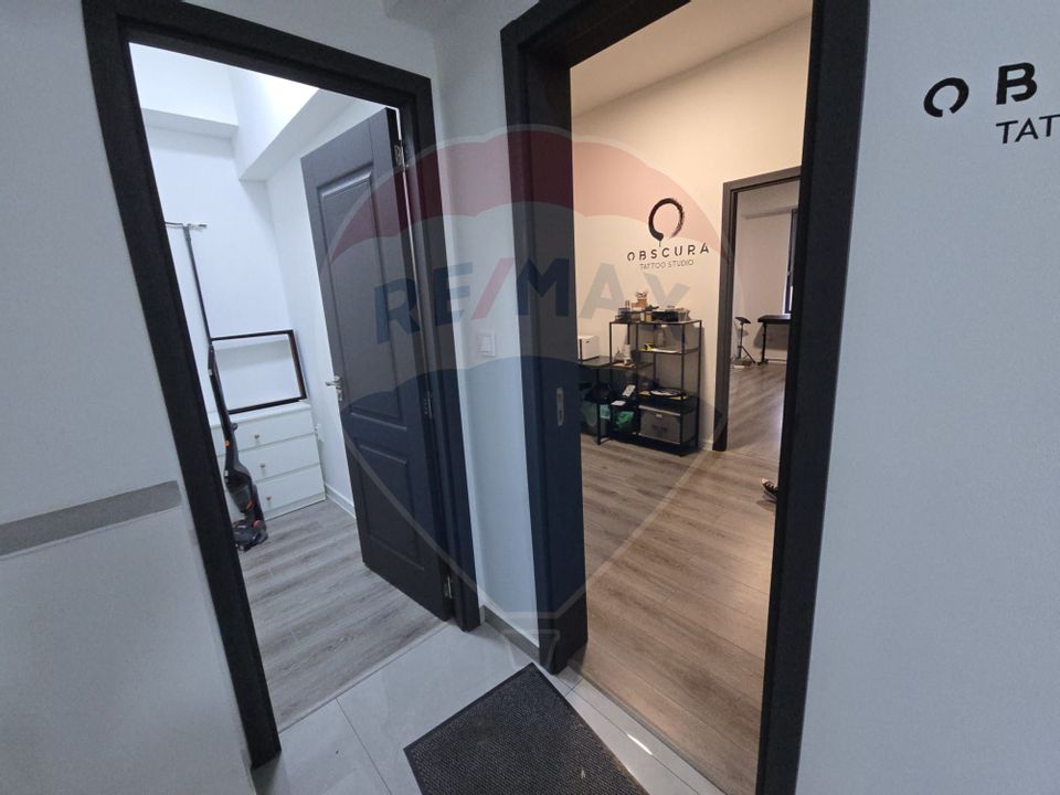 50sq.m Commercial Space for rent, Nicolina area