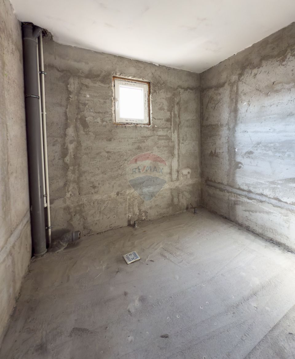 8 room House / Villa for sale, Central area