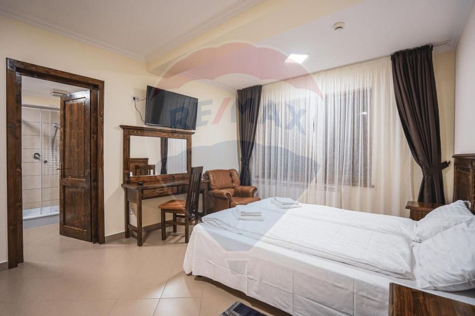 15 room Hotel / Pension for sale