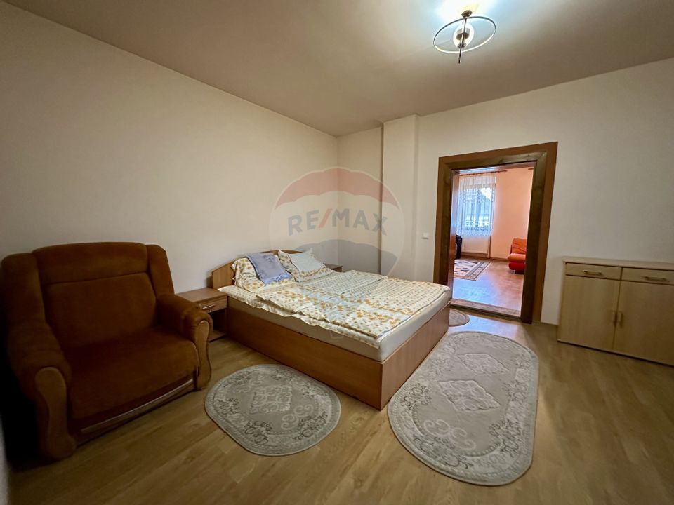 Casă  cu 5 camere de vânzare in Apos