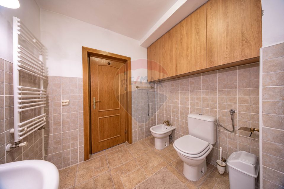 Vilă Moieciu, 375 mp util + teren 2.992 mp, View - Comision 0