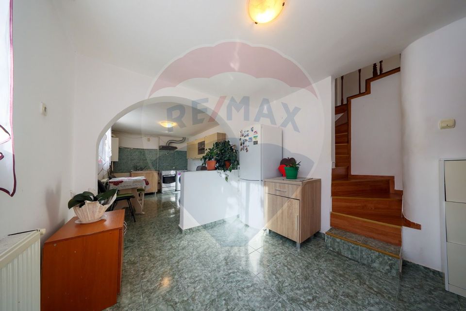 Casă cu 5 camere si curte, de vânzare, zona Centrul Istoric!