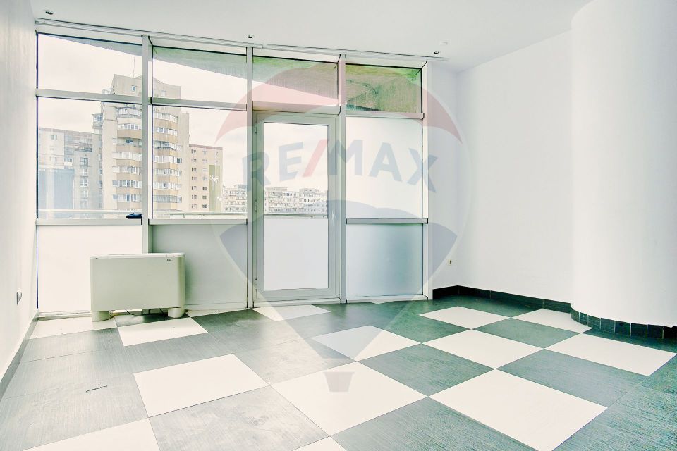 121sq.m Office Space for rent, Central area