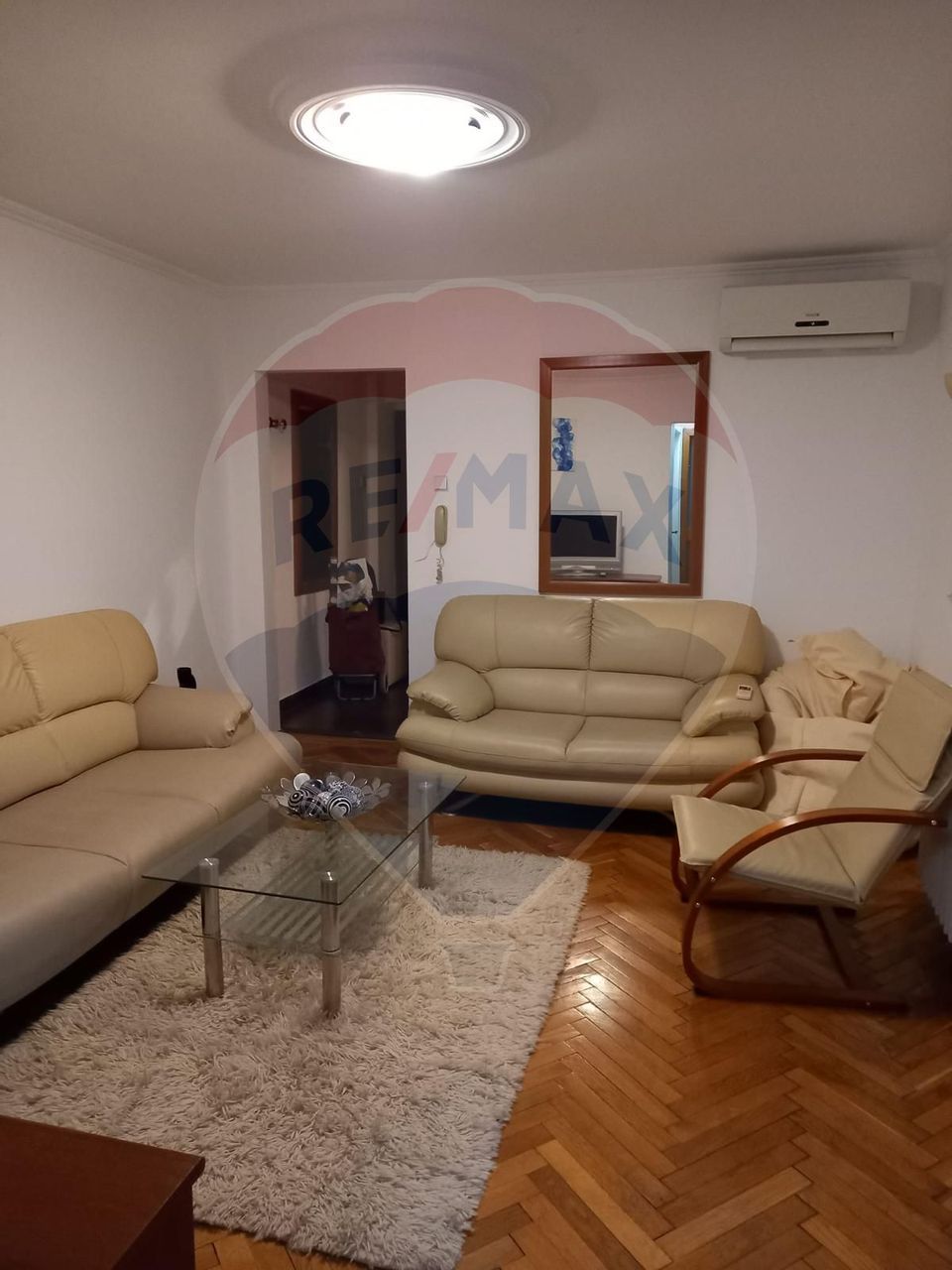 2 room Apartment for rent, Magheru area