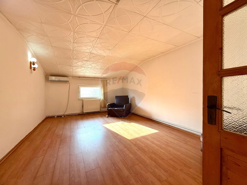 16 room House / Villa for sale, Coiciu area