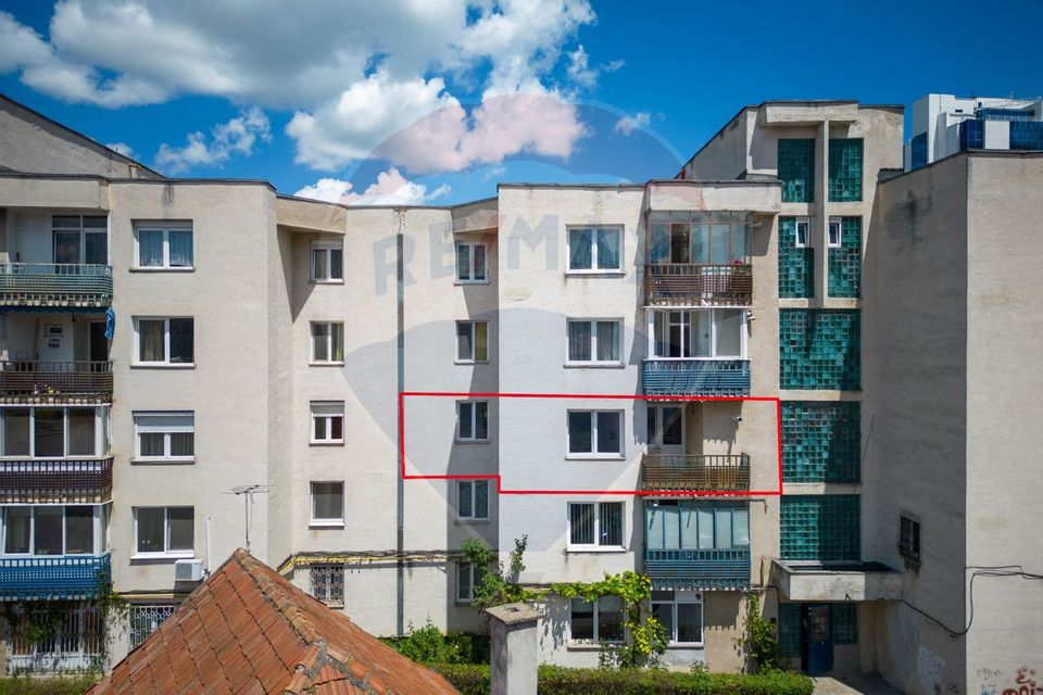 Apartament cu 4 camere, Centrul Civic în zona Camerei de Comert