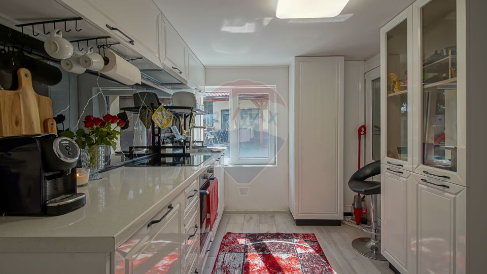 6 room House / Villa for sale