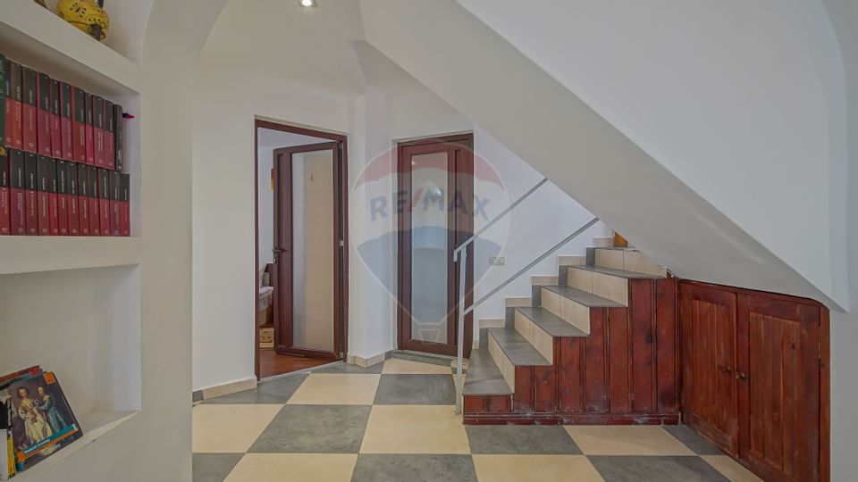 Pensiune cu 7 camere in Moieciu | TOATE UTILITATILE | COMISION 0%