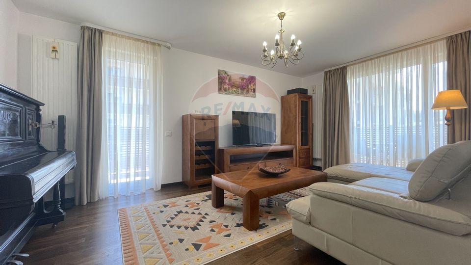 Apartament cu 3 camere de închiriat în zona Tractorul!