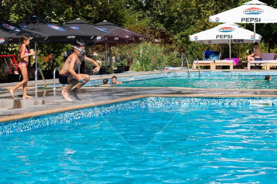 DE VANZARE Complex Hotelier Constanta | Mamaia | Plaja | 600+ Oaspeti