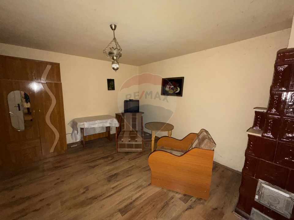 Casă cu teren Tifesti