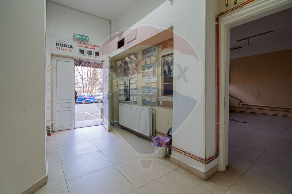 160sq.m Commercial Space for rent, Grivitei area
