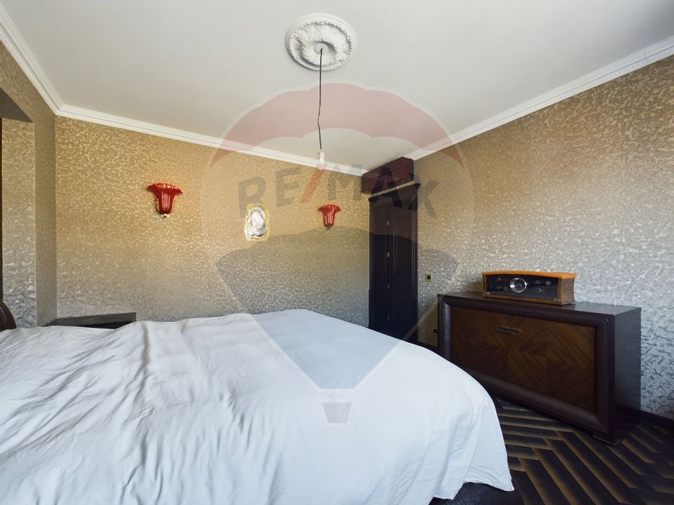 16 room House / Villa for sale, Parcul Carol area