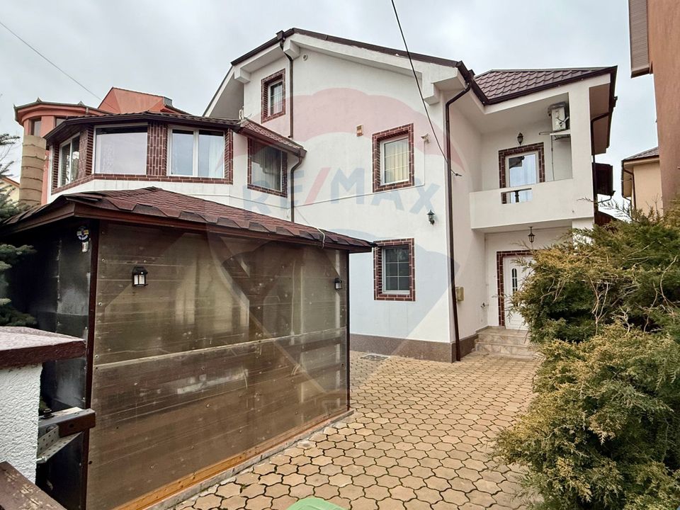 12 room House / Villa for sale