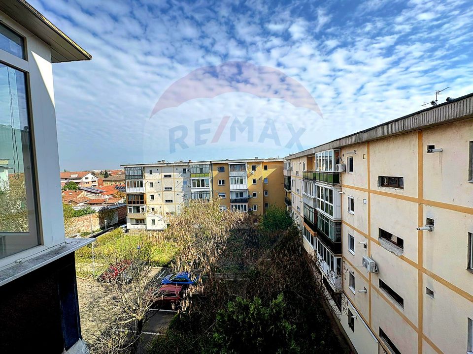 Apartament 2 camere, mobilat si utilat nou, gata de mutare, Boul Rosu