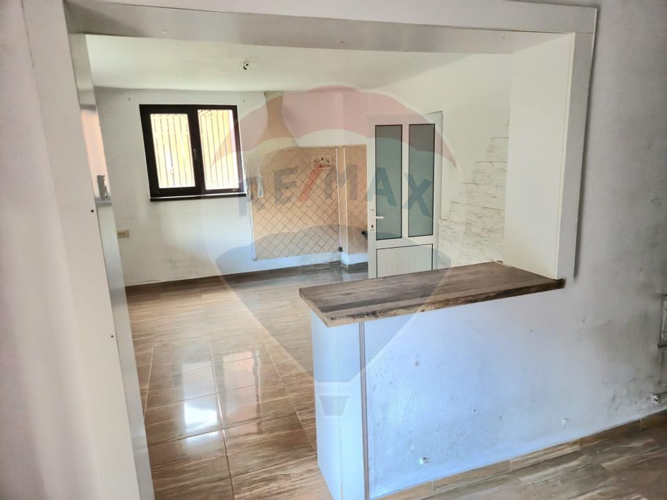 Casă / Vilă cu 7 camere de vânzare