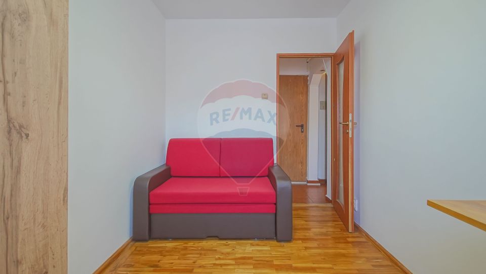 3 room Apartment for sale, Tractorul area