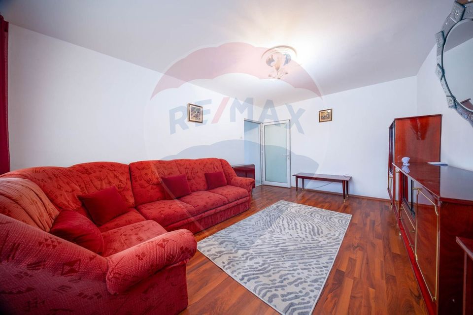 Apartament cu 3 camere, mobilat si utilat, Codrul Cosminului!