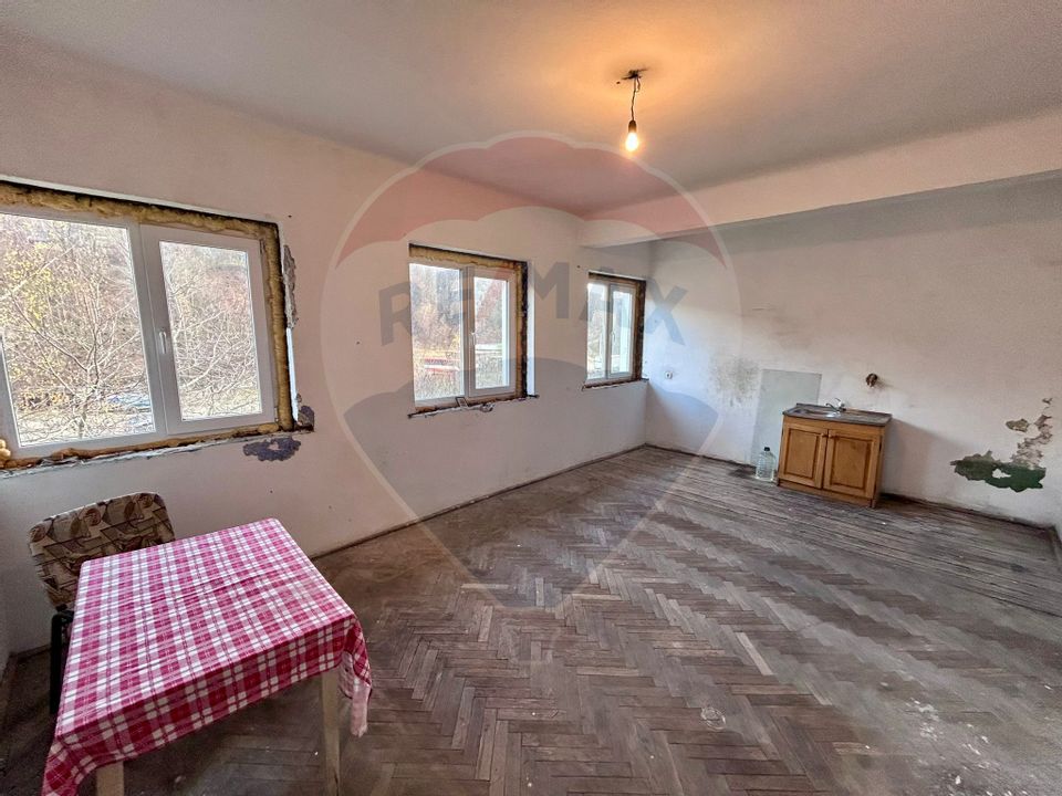 Garsoniera DE VANZARE ideala pentru investitie in Cavnic, jud MM