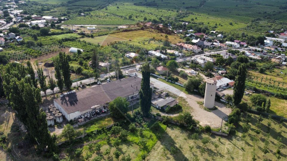 Spațiu industrial de 1,252mp de vânzare